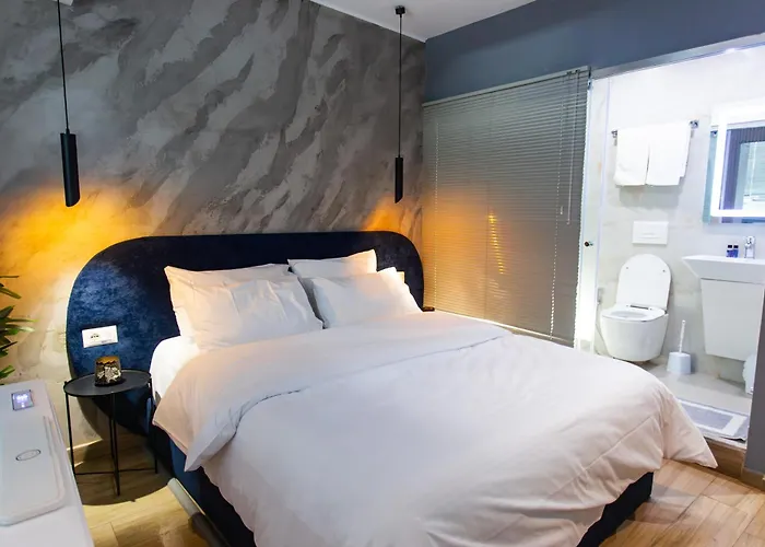 Hotel Luxury By The Bubbles Jacuzzi 3*