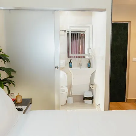 Luxury By The Bubbles Jacuzzi מלון 3*
