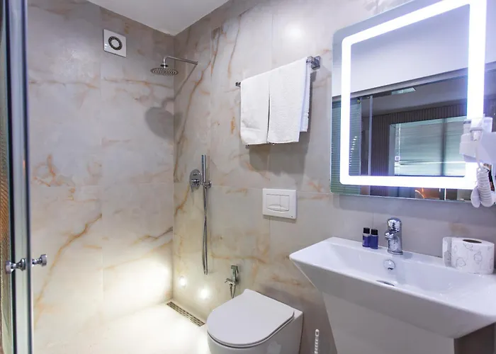 Luxury By The Bubbles Jacuzzi